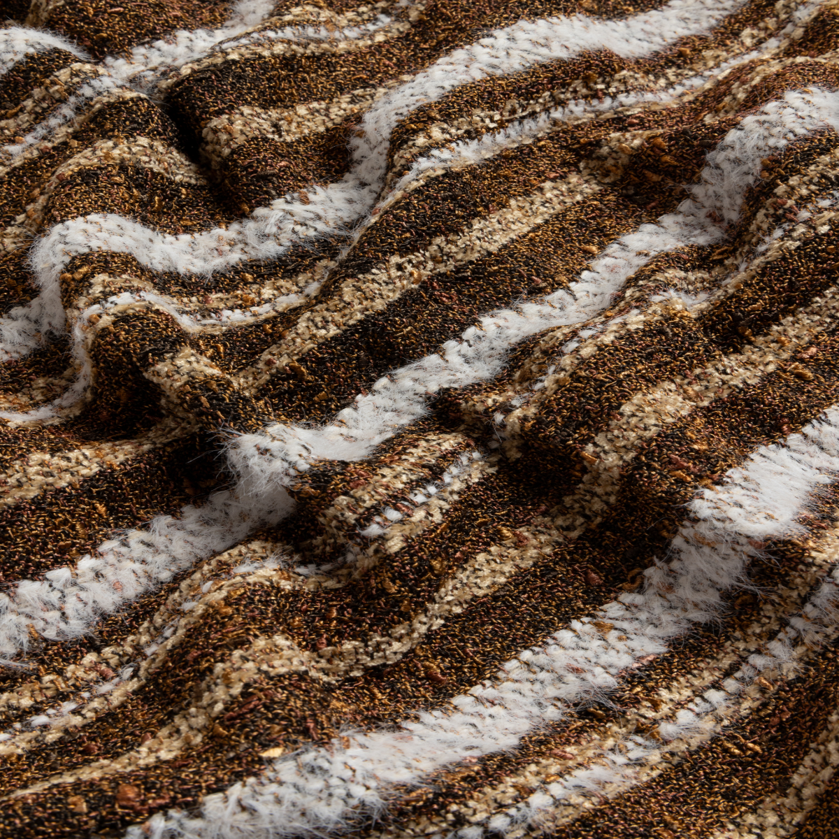 015_Makrosha_Fabric_May2026_7948
