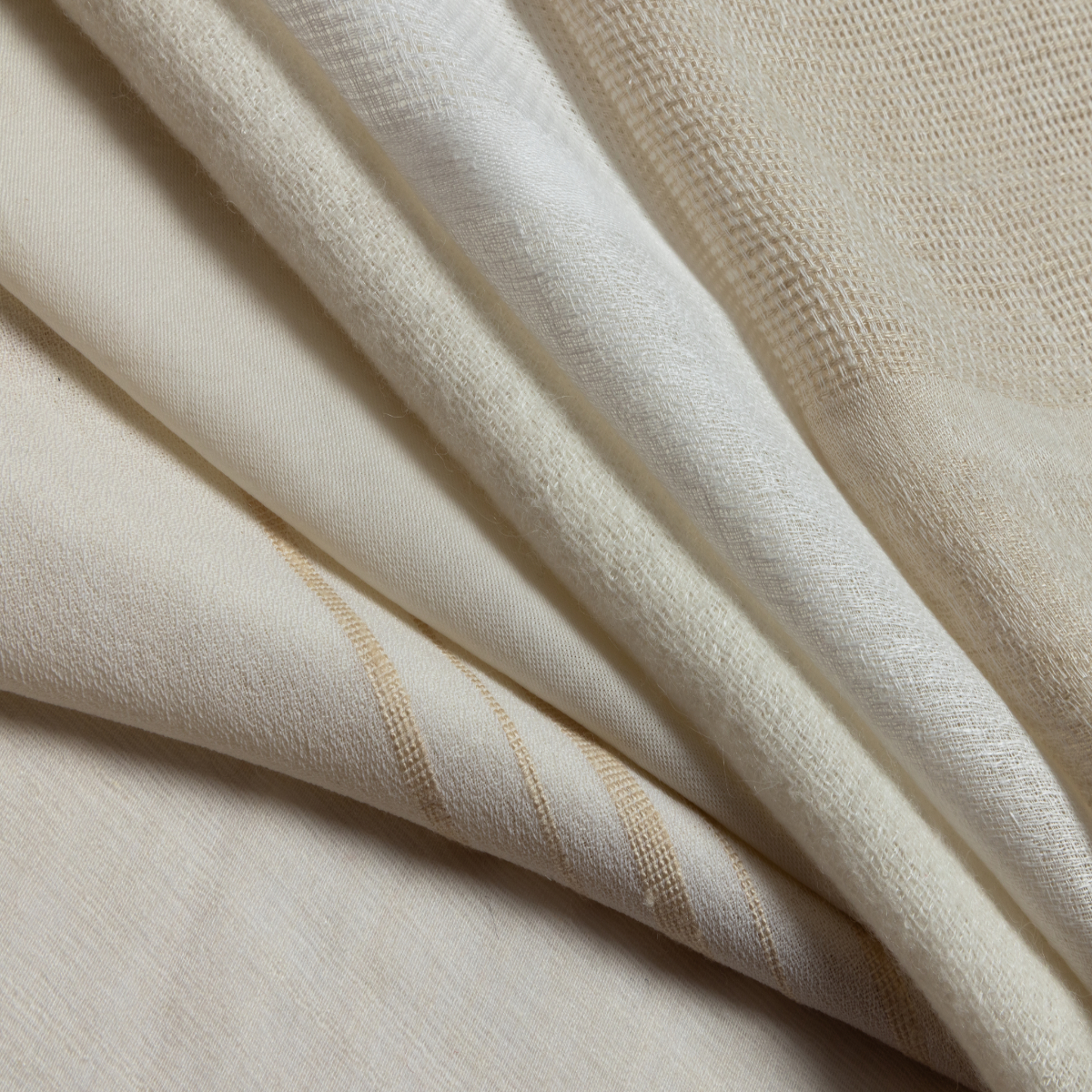 303_Makrosha_Fabric_May2026_8522